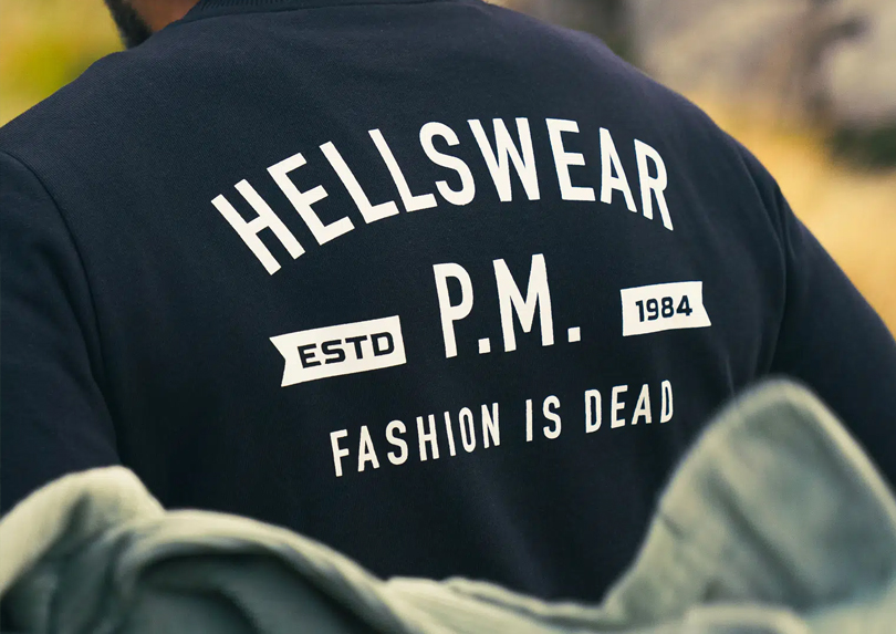 Sérigraphie d'un motif graphique pour un sweatshirt de la collection Hiver 2022 de la marque Hellswear